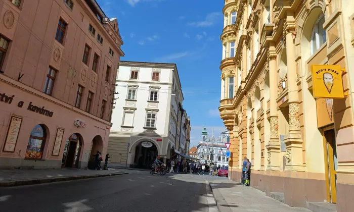 Palác Včela