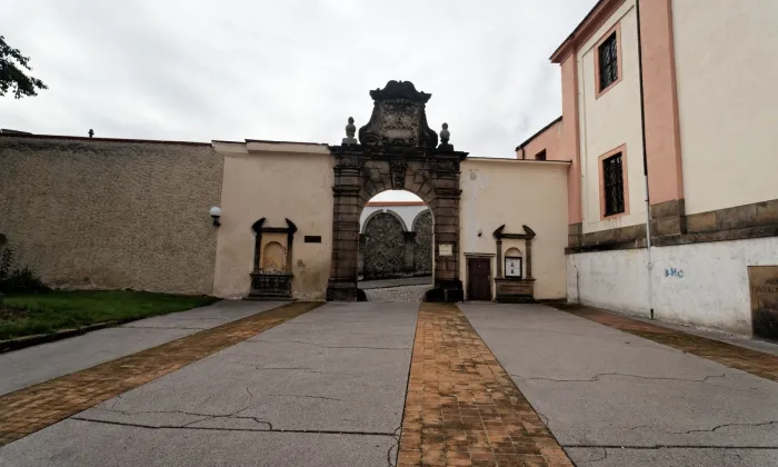 Kostel Povýšení svatého Kříže v Děčíně