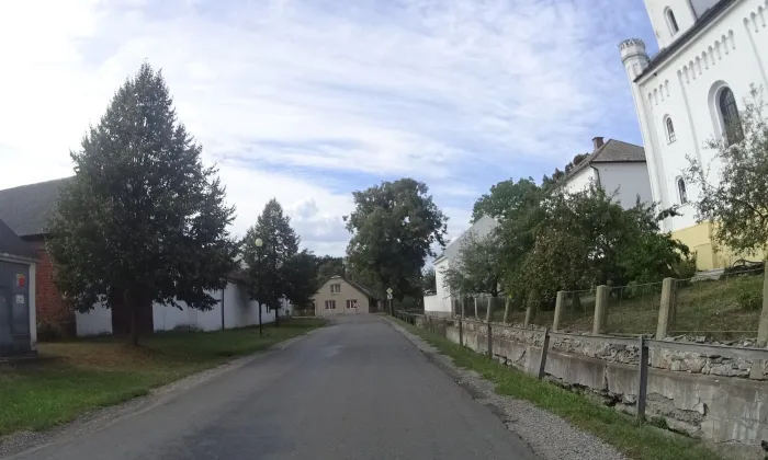 Kostel svatého Antonína Paduánského (Třeština)
