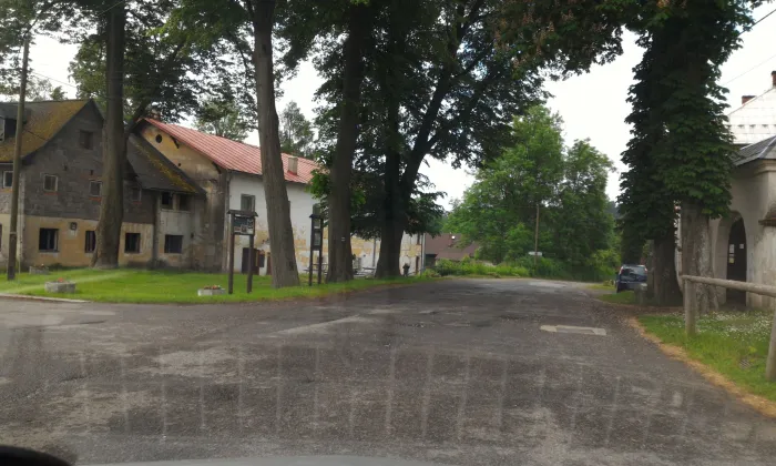 Kostel svatého Jana Křtitele ve Zdislavě