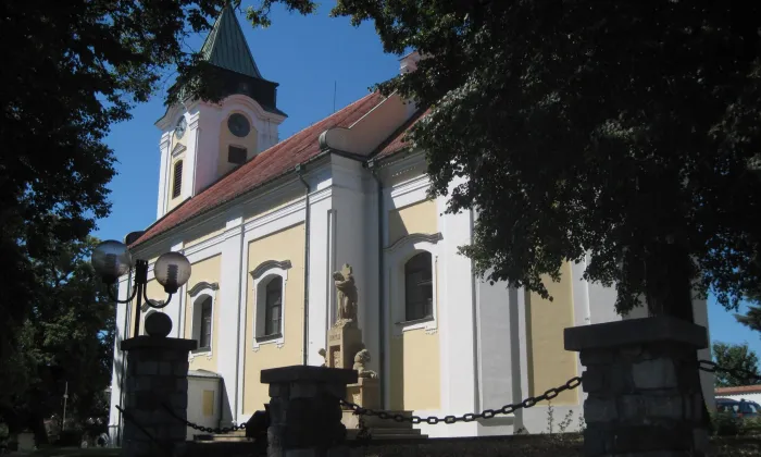 Kostel svatého Václava v Dolních Bojanovicích