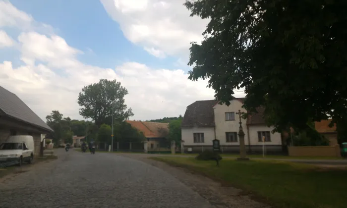 kostel Narození Panny Marie (Jabkenice)
