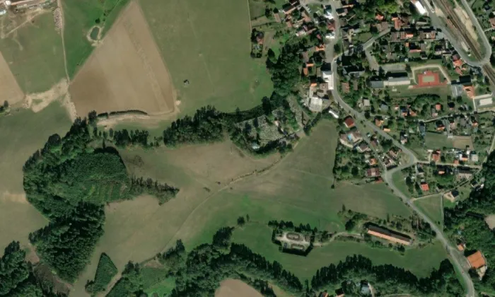 Šternberská hrobka ve Stupně – letecký pohled