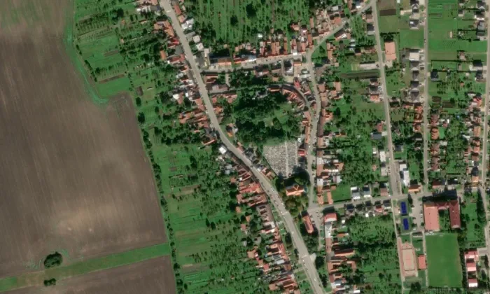 Bánov (Bánov) – letecký pohled