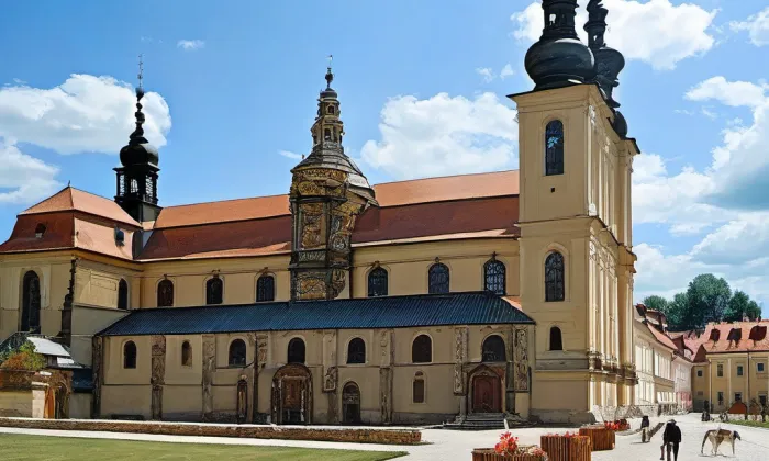 Bazilika Nanebevzetí Panny Marie a svatého Cyrila a Metoděje – historical