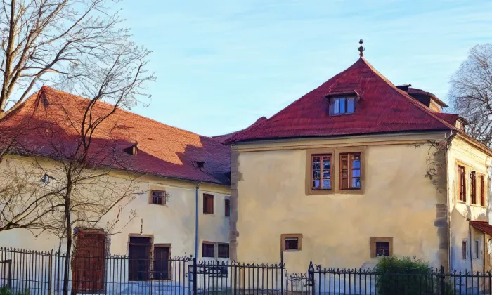 Bečvářův dvůr – historical