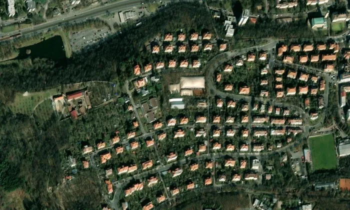 Dvojvila U tenisu 476/5, 477/3 – letecký pohled