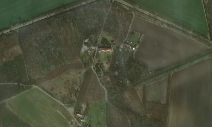 Emin zámek – letecký pohled