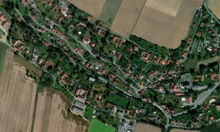 evangelický kostel ve Sloupnici – letecký pohled