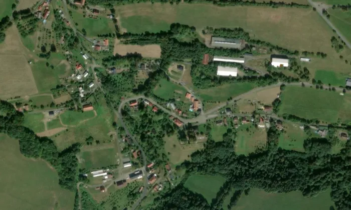 evangelický kostel ve Velké Lhotě – letecký pohled