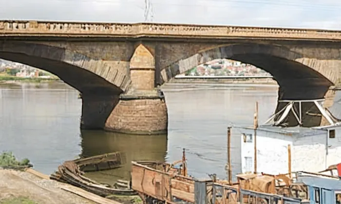 Hořejší nábřeží – historical