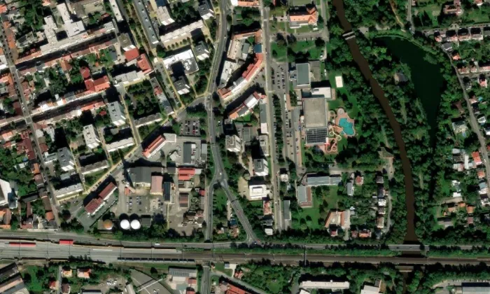 husitský kostel v Pardubicích – letecký pohled