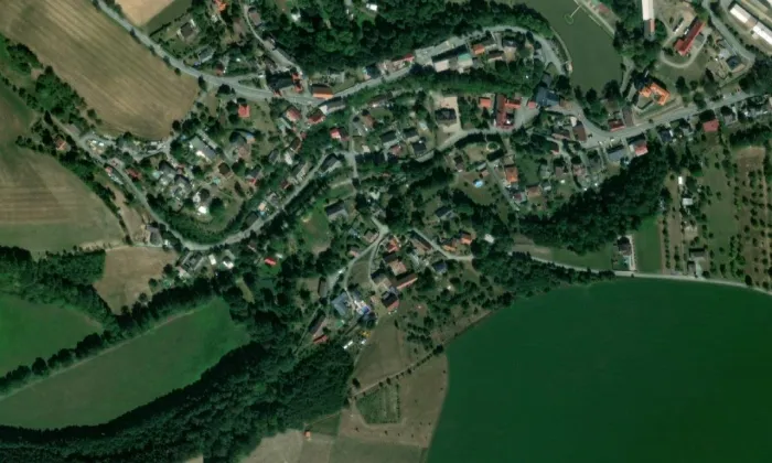 kamenný most ve Chvalkovicích – letecký pohled