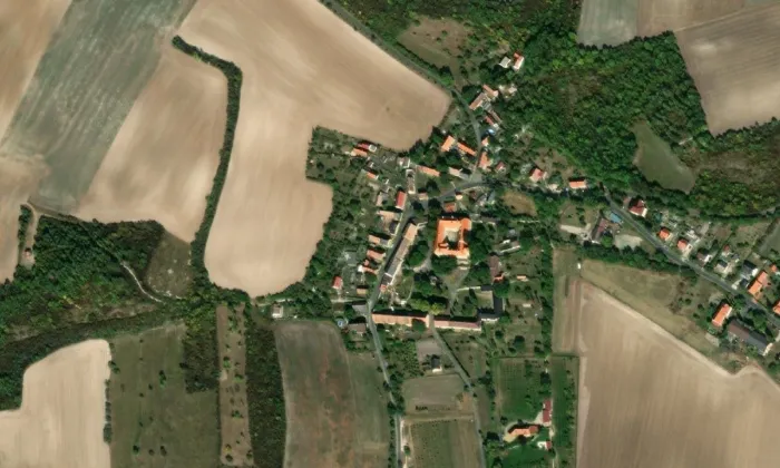 kaple Andělů Strážných (Encovany) – letecký pohled