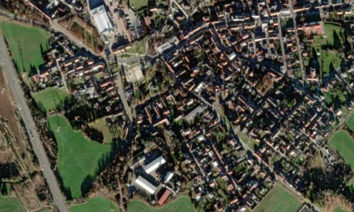 kaple Jména Panny Marie (Kamenné Žehrovice) – letecký pohled