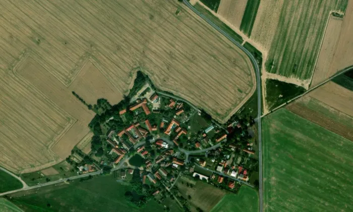 kaple svatého Cyrila a Metoděje (Kochánov) – letecký pohled