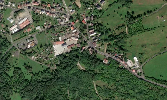kaple svatého Huberta (Mstišov) – letecký pohled