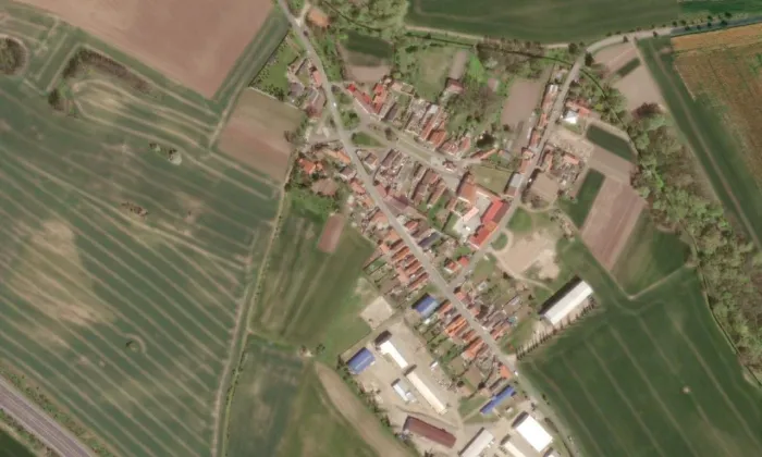 kaple svatého Jana Nepomuckého (Chvalín) – letecký pohled