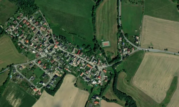 kaple svatého Petra a Pavla (Bílý Kámen) – letecký pohled