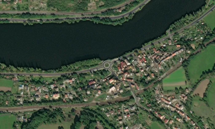 kaple svatého Vincence Ferrerského v Sebuzíně – letecký pohled