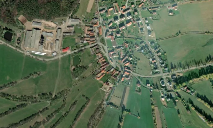 kaple v Nebahovech – letecký pohled
