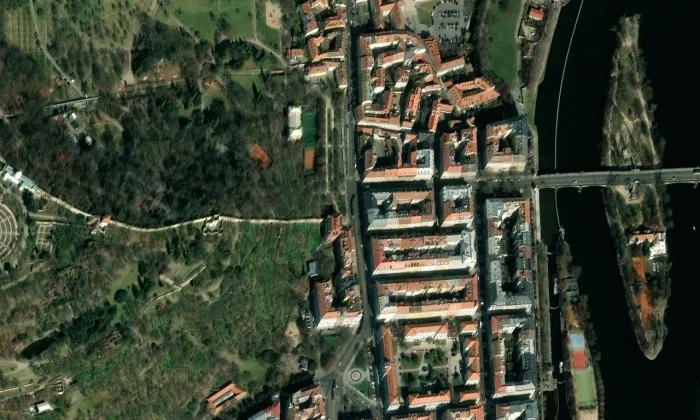 Kartouzská brána – letecký pohled