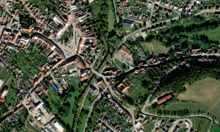 klášter Bosých karmelitek (Dačice III) – letecký pohled