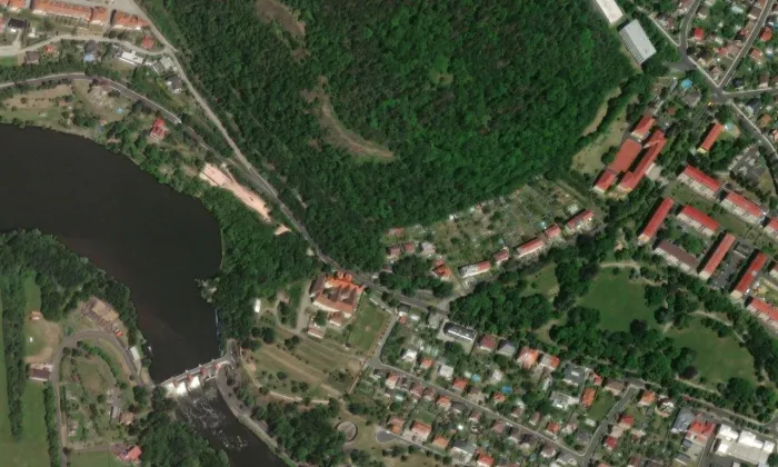 Kostel Čtrnácti svatých pomocníků (Kadaň) – letecký pohled