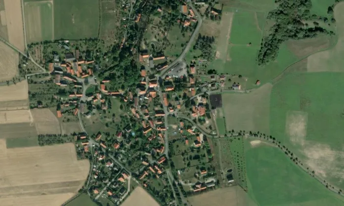 Kostel Archanděla Michaela (Skryje) – letecký pohled