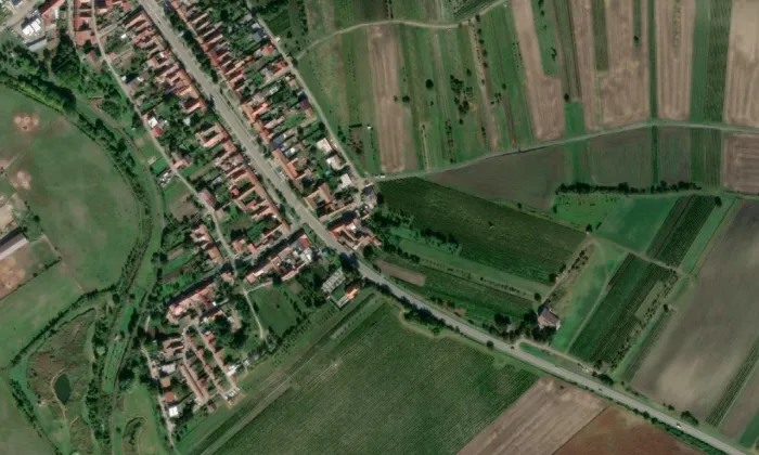 kostel Božského Srdce Páně (Terezín) – letecký pohled