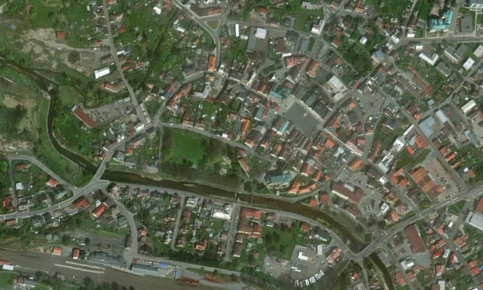 Kostel Nalezení svatého Kříže (Frýdlant) – letecký pohled
