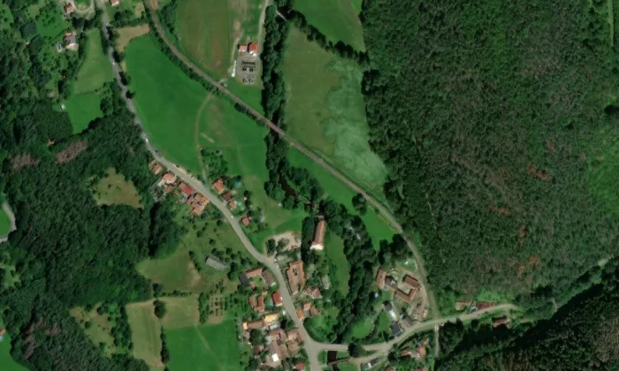 kostel Nanebevzetí Panny Marie (Černvír) – letecký pohled