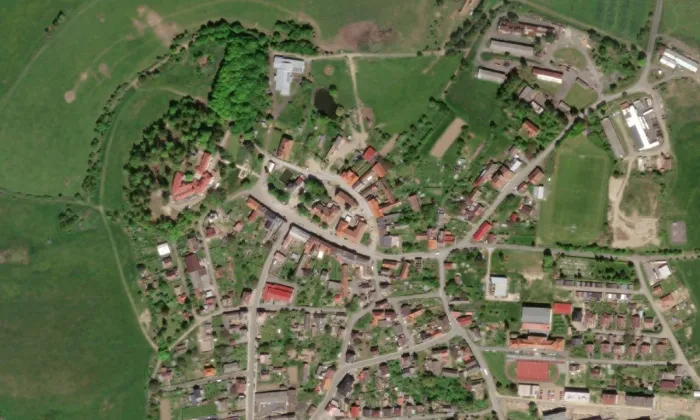 kostel Nanebevzetí Panny Marie (Bezdružice) – letecký pohled