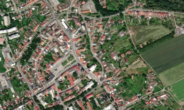 Kostel Nanebevzetí Panny Marie (Kojetín I-Město) – letecký pohled
