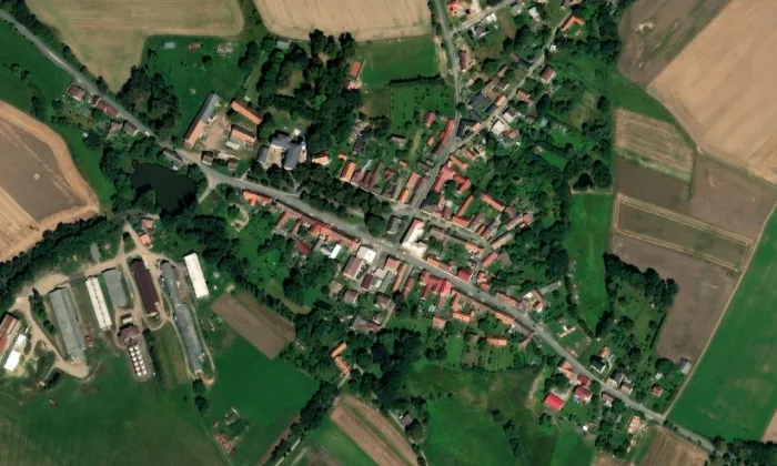 Kostel Nanebevzetí Panny Marie (Neustupov) – letecký pohled