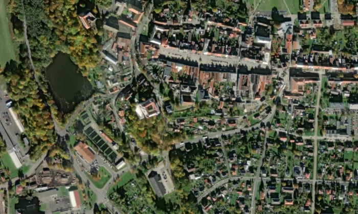 Kostel Nanebevzetí Panny Marie (Planá) – letecký pohled