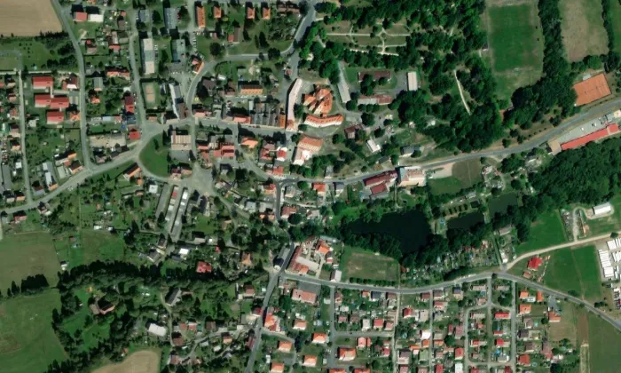 Kostel Nanebevzetí Panny Marie (Poběžovice) – letecký pohled