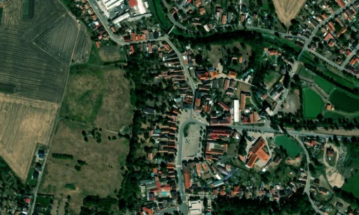 kostel Narození Panny Marie (Dašice) – letecký pohled