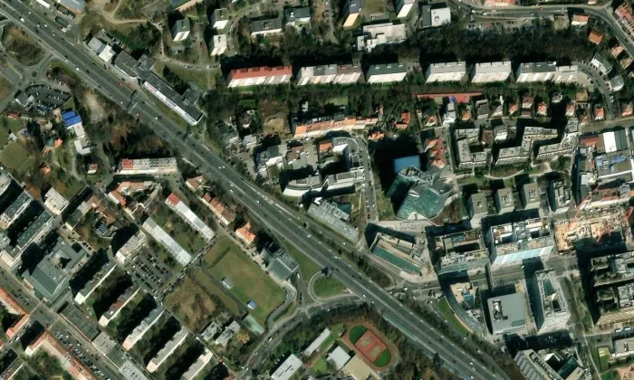 Kostel Narození Panny Marie (Praha 4) – letecký pohled