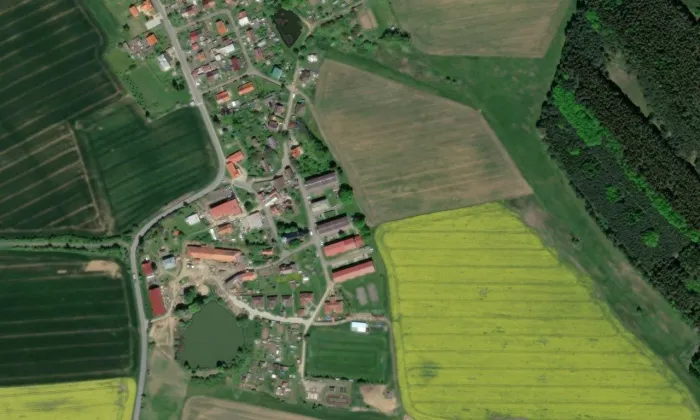 Kostel Narození Panny Marie (Záchlumí) – letecký pohled