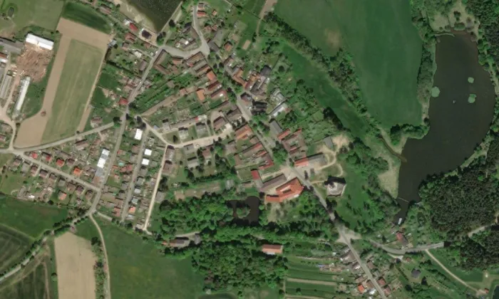 kostel Narození svatého Jana Křtitele (Český Rudolec) – letecký pohled