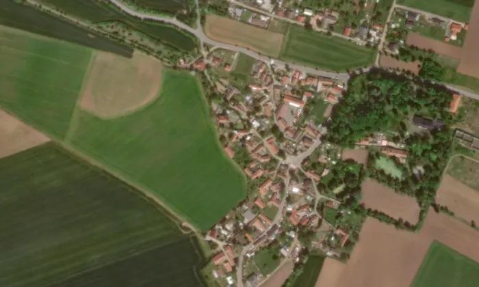 Kostel Navštívení Panny Marie (Polní Voděrady) – letecký pohled