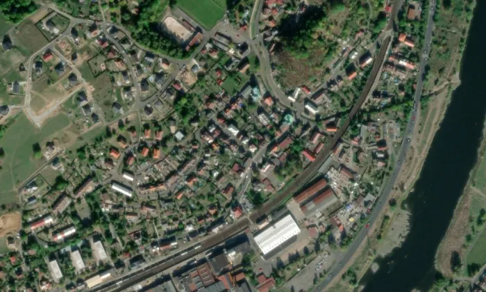 Kostel Navštívení Panny Marie (Povrly) – letecký pohled