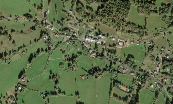 Kostel Navštívení Panny Marie (Rudné) – letecký pohled