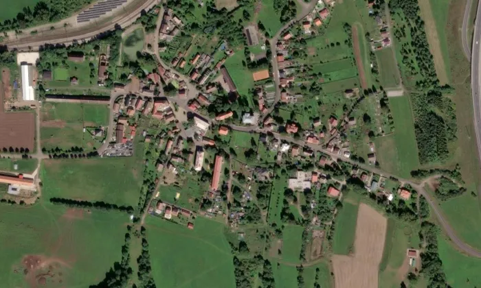 Kostel Nejsvětější Trojice (Řehlovice) – letecký pohled