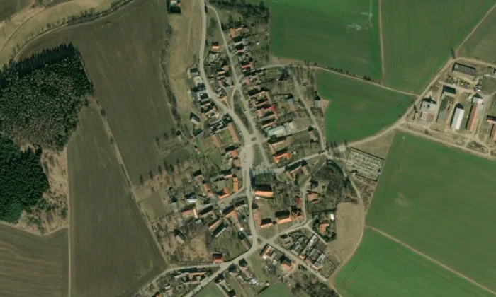 kostel Nejsvětější Trojice (Babice) – letecký pohled