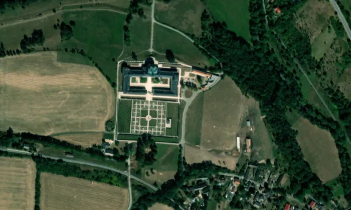 Kostel Nejsvětější Trojice (Kuks) – letecký pohled