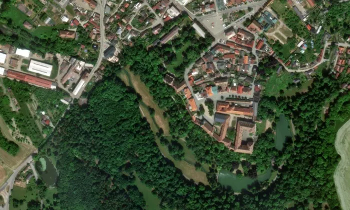 Kostel Nejsvětější Trojice (Opočno) – letecký pohled
