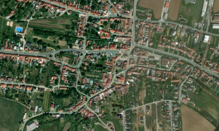 kostel Nejsvětější Trojice (Střelice) – letecký pohled