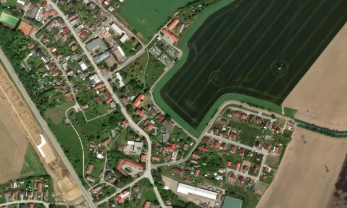 Kostel Nejsvětější Trojice (Všestary) – letecký pohled